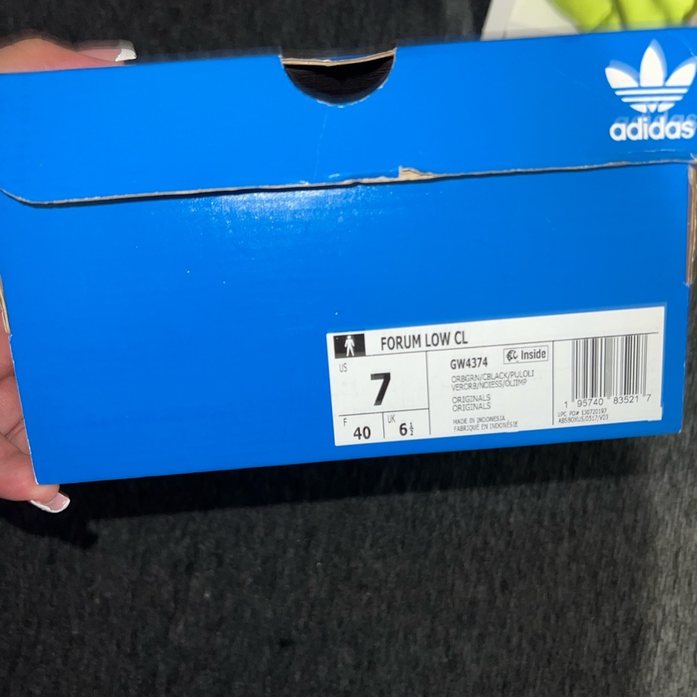Sneakers